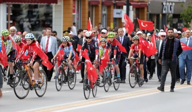 Kayseri, Sivas, Niğde, Kırıkkale, Nevşehir, Yozgat ve Kırşehir’de 19 Mayıs törenleri düzenlendi