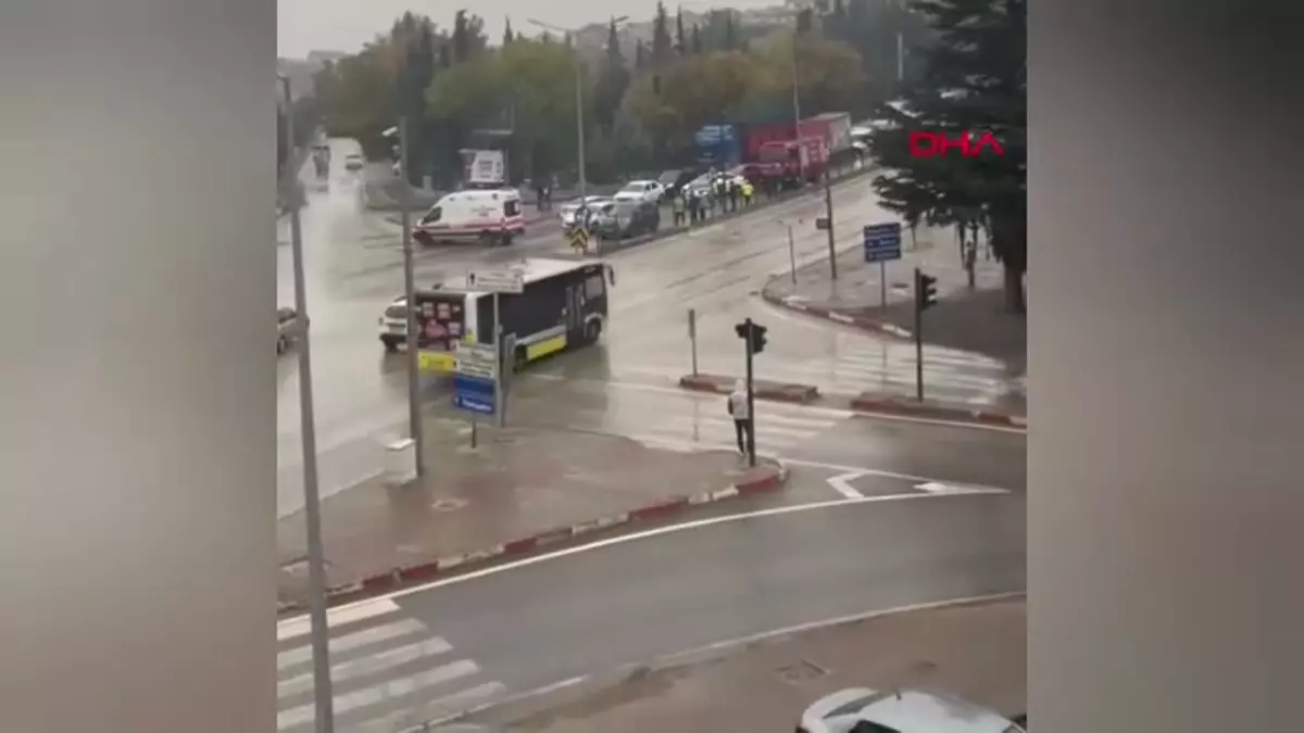 İnegöl’de Trafik Kazası: 2 Yaralı