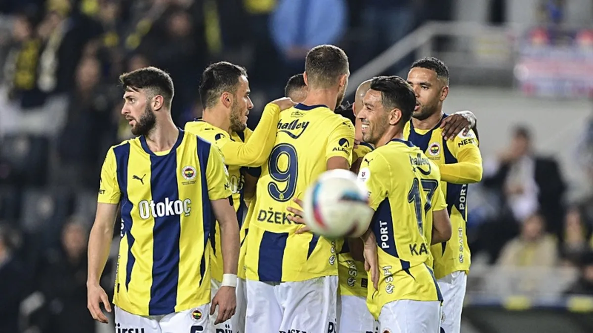 AZ Alkmaar – Fenerbahçe | Jose Mourinho’nun 11’i belli oldu…