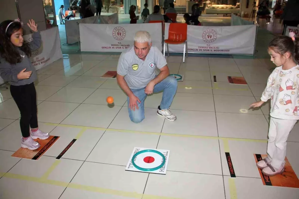 Denizli’de Minik Sporcular Hemsball Oynadı