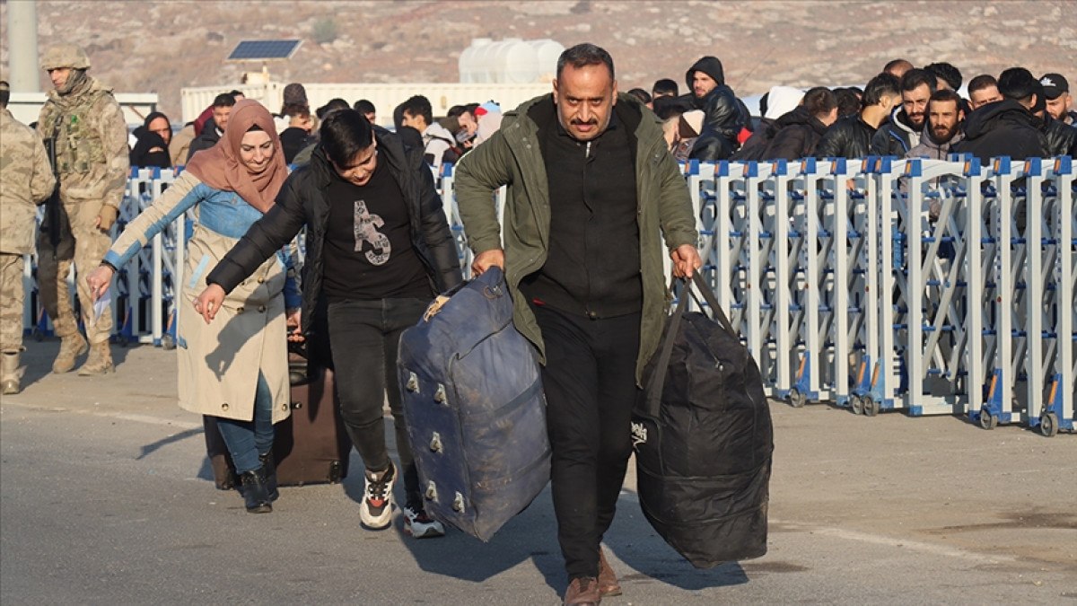 Suriye’de yeni hükümet duyurdu: Cilvegözü-Şam otobüs seferleri başladı